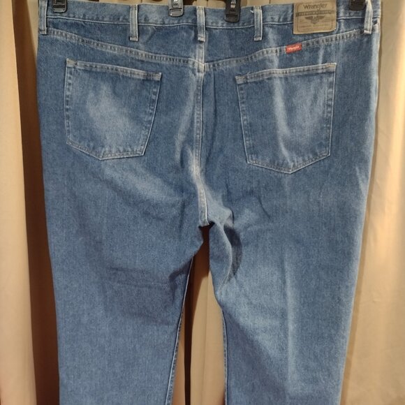 Men’s Wrangler Regular Fit Blue Jeans – Size 50x29 - Picture 2 of 11